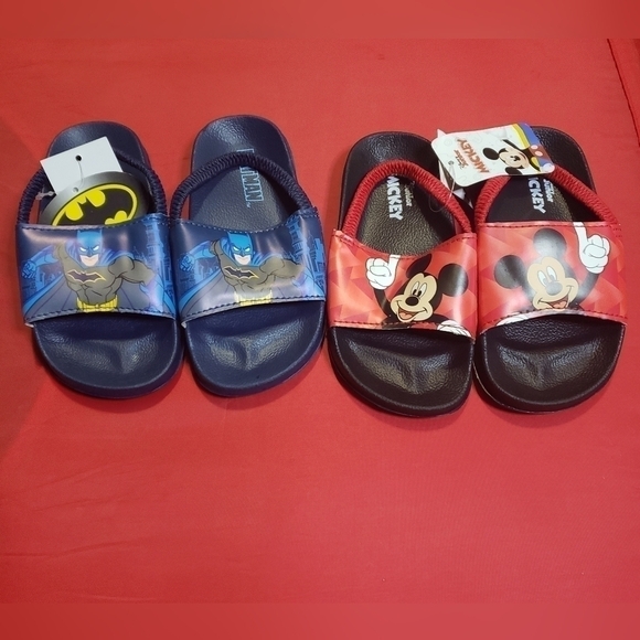 blue batman and red mickey flip flops set size M(7/8) - Picture 2 of 10
